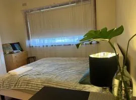 Free Parking 5min Walk to Asian Supermarket Family Room Deakin Uni Quiet Camberwell