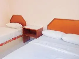 Triple room with private bathroom