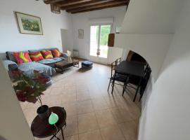 Maison campagne proche Disney au calme，位于Saint-Cyr-sur-Morin的酒店