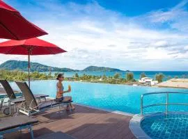Beach front Patong Phuket Penthouse Family