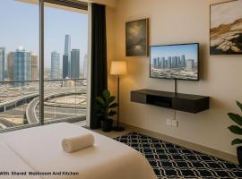 TGB Manchester Holidays Marina，位于迪拜的酒店