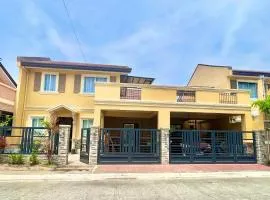 Chic 4BR 15 Pax Euro-Inspired Home, Malolos