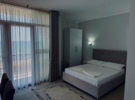 DIELL HOTEL，位于都拉斯的酒店