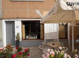 Alojamento Local - Covas，位于圣地亚哥-杜卡森的酒店