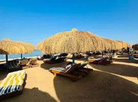 Ali's Hotel Room With Access Beach