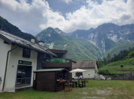 La Tana in Val Resia，位于Gniva的酒店
