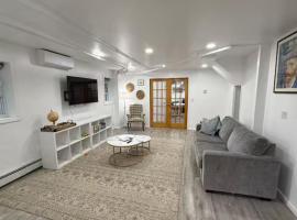 Ultra Contemporary Loft，位于Scarsdale的酒店