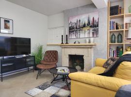 Apartaments Font del Cirerer，位于圣伊拉里奥-萨卡尔姆的酒店