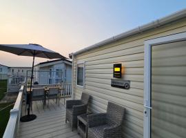 Robins Sunset Holiday Home，位于Seasalter的酒店