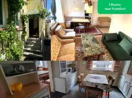 3 Floor XXL House, 7 Rooms, 2 Kitchen, 15 Minutes to Frankfurt, Washing Machine