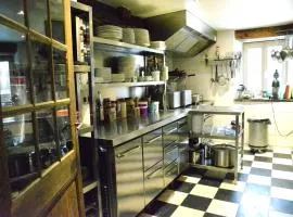 Holiday Home in Bièvre near Forest & Pond, cleaning included