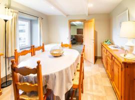 Elegant Ardennes Retreat, cleaning included，位于Petit-Thier的酒店