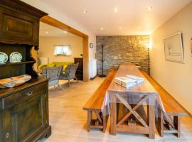 Charming Home in Ardennes, cleaning included，位于Petit-Thier的酒店