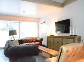 Spacious Holiday in Bièvre, cleaning included