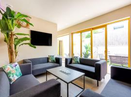 Holiday Home in Avelgem with Pool and Sauna, cleaning included，位于阿纲尔赫姆的酒店