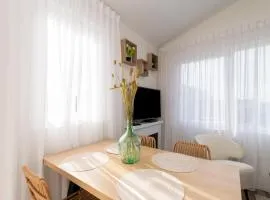 Chalet in Middelkerke near the Beach, cleaning included