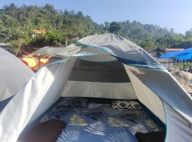 River - Paradise Camps，位于Dawki的酒店