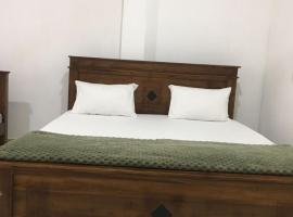 Bosadi Hotel katunayake，位于卡图纳耶克班达拉奈克国际机场 - CMB附近的酒店