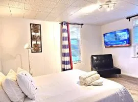 Great Location -Mural, Barn and Corridor -1 Bed 1Bath Apartments!