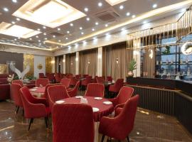 Hotel Shashi Grand, Jamui，位于Jamūi的酒店