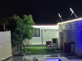 Privet Pool Chalet with Breakfast شاليه مع مسبح خاص و إفطار，位于八田的酒店