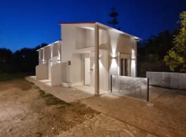 SmallHouseLefkada ΘΕΜΑ，位于雷夫卡达镇的酒店