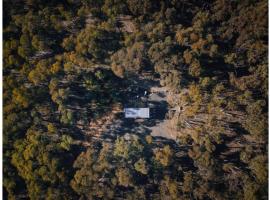 Treetops Farmstay 1 by Tiny Away，位于莫尔登的酒店