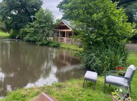 Chalets d etangs，位于Beaumesnil的酒店