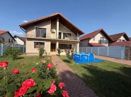 Villa cu 4 dormitoare de 3 stele Timiș, perfectă pentru familii sau grupuri，位于Utvin的酒店