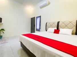 Reddoorz Syariah at Sadulur Pematang Sulur Jambi，位于Kinati的酒店