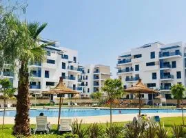 Ground floor apartment,facing swimming pool, wifi , air conditioner