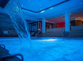 卡帕提亚酒店，位于锡纳亚的带热水浴缸的酒店