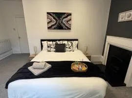 Modern and spacious maisonette