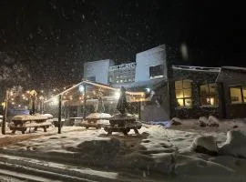 High Plains Lodge Rooms