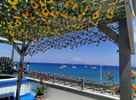 Harbour Lounge rooms，位于卡尔扎迈纳的酒店