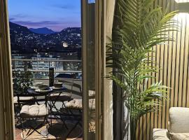 10FLOOR con parcheggio privato，位于科莫的酒店