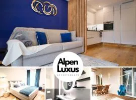 AlpenLuxus presents DESIGN LODGE - terrace & car park