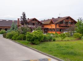 Hotel Trzy Podkowy，位于Biskupiec的酒店