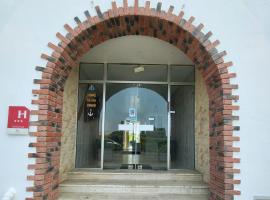 Hotel Les Rosiers，位于拉罗谢尔的酒店