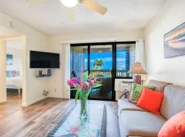 Central and Bright 2 BR, 2 BA, Pool and Oceanview