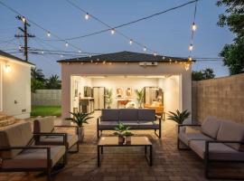 Luxury Hangout - Private Spa - Game Room - Arcade，位于长滩的酒店