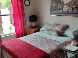 COZY BRIGHT room，位于奥兰多的酒店