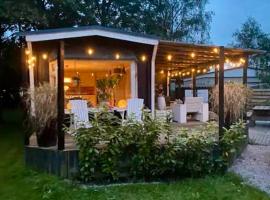 ChaletPool, nabij het Leekstermeer，位于Matsloot的酒店