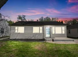 Lovely Updated 3 BR Home w Backyard Sleeps 6