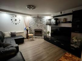 Nadia entre Vi&ntilde;as，位于El Redal的带热水浴缸的酒店