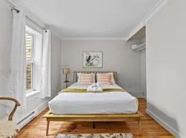 Bond St Flat with Private Zen Garden