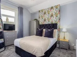 Room 2, 23 Deganwy Avenue