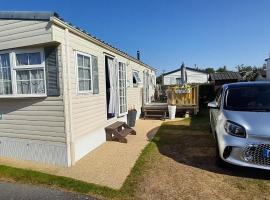 MOBILHOME 50m plage DINARD，位于迪纳尔的酒店