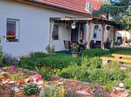 Százszorszép Vendégház，位于琼格拉德的酒店