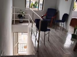 Aparta Hostal，位于圣罗莎德卡瓦尔的酒店